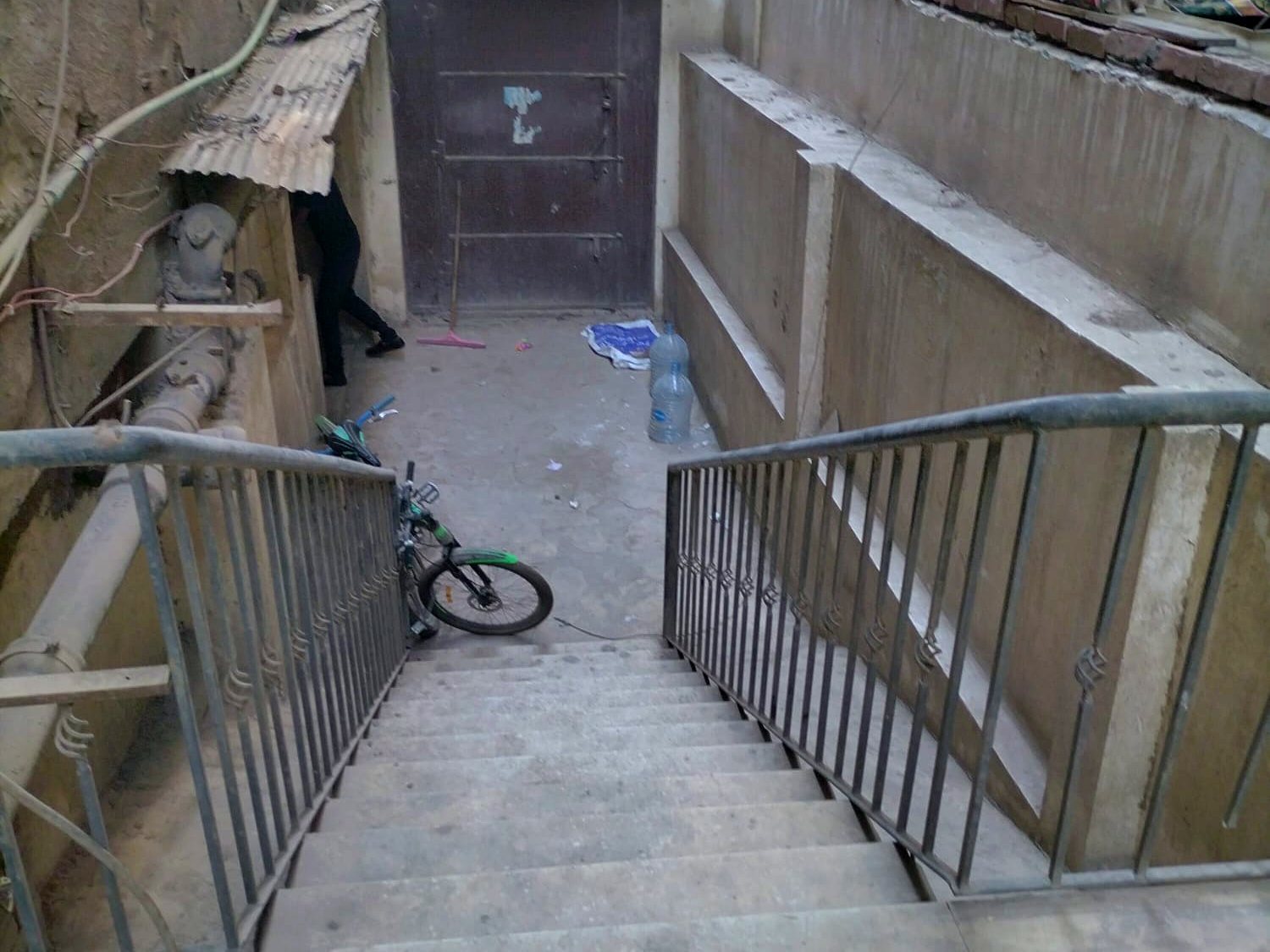 Entrance / access